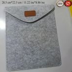 Kolay Koruma ve Taşınabilirlik Için Keçe Malzemeden Yapılmış Ofis Bilgisayar Tablet Saklama Çantası - 34 x 22 - Beyaz