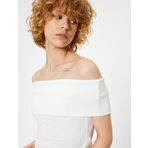 Koton Madonna Yaka Crop Bluz Kısa Kollu Bürümcük Dokulu Slim Fit