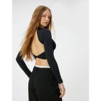 KOTON Sırt Dekolteli Crop Tişört Uzun Kollu Bisiklet Yaka Slim Fit