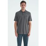 Koyu Gri Yazı Nakışlı Baskı Detaylı Standart Kalıp Polo Yaka Erkek T-Shirt - 88239
