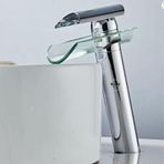 Krom Renk Cam Detaylı Modern ve Dayanıklı Lavabo Bataryası