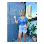 Kübra Tekstil Mavi Yaprak Desenli Düğmeli Kadın Crop Bluz