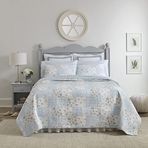 Laura Ashley - King Yorgan Seti, Eşleşen Yastık Kılıflı Pamuklu Çift Taraflı Yatak Takımı, Yatak Odası Dekoru Tüm Mevsimler için İdeal (Kenna Mavisi, King)