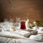 Lav Tabaklı 24 Parça Çay Bardağı