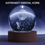 Lazer İşlemeli 3D Astronot Kristal Küre LED Işıklı Uzay Temalı Gece Lambası