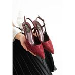 Lebibe Shoes LISA Kadın Bordo Sivri Burun 7 cm Topuklu Çiçek Dantel Desenli Rugan Slingback Ayakkabı
