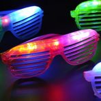 Led Işıklı Renkli Panjur Gözlük 12 Adet
