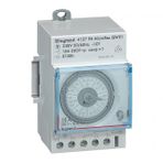 Legrand 412795 Yatay Analog Kadranlı 100 Saat Rezervli 16 Amper 250 Volt Haftalık Zaman Saati
