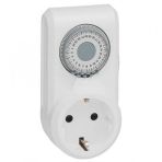 Legrand 699811 Günlük Programlı Fişli Zaman Saati