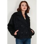 Lela Oversize Kruvaze Yaka Yumuşak Tüylü Düğmeli Astarlı Mont Bayan Mont 6839659 - Standart - Siyah