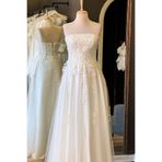 Lenta Moda Beyaz Düz Yaka Üç Boyutlu dantel Kaplı Maxi Boy Abiye ve Nikah Elbisesi
