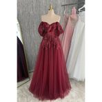 Lenta Moda Bordo Boncuklu Dantel Kaplama ve Tüy Detaylı Maxi Boy Abiye Elbise