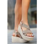 LEYDİ SHOES SRB-400 Lastik Krem Bantlı Dolgu Topuk Sandalet