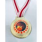 Lider Baskı 1 Adet Kuranı Kerim Okuyorum Madalyası - Dijital Baskılı Madalya - 5,5 x 5,5 cm - Altın