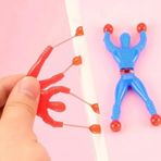 Limmy Cama yapışkan takla atan örümcek adam oyuncak şaka yapışkan Taklacı spider man - 1 Adet