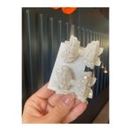 Little Sparkle Co. Kırık Beyaz Glitter Mini Fiyonk Klips Toka 2’li – Işıltılı Özel Gün Saç Aksesuarı
