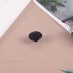 Liva Siyah Düğme Modern Lüks Metal Kulp Modelleri Mutfak Dolap Çekmece Mobilya Kulbu - Tek Vidalı