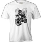 Lord T-Shirt A Biker Riding In Front Of The Mountains Beyaz Erkek Tshirt - 2XL