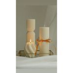 Lumieri Candle El Yapımı Kokusuz Burgu Desenli 10*10 Çokgen Yuvarlak Dekoratif Mum– Kırık Beyaz -20*7-15*7
