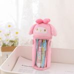 Luoxinguo 24X8X16 cm Kawaii Sanrio Peluş Kalem Kutusu Karikatür Kuromi Melody Cinnamoroll Peluş Bebek Sevimli Şeffaf Kalemlik Kutusu Oyuncaklar Kızlar Için Hediye (Yurt Dışından) - Renkli - Kalem Çantaları