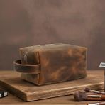 Luqa Leather, El Yapımı Hakiki Deri Seyahat Makyaj Çantası | Erkek Kadın Bakım Organizeri | Premium & El Işçiliği | Seyahat Çantası - Açık Kahverengi