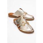 LuviShoes FAVOR Altın Metalik Hakiki Deri Tokalı Önü Kapalı Kadın Terlik