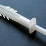 MADE PLASTİK ÇİVİLİ KORNİŞ DÜBELİ 7 MM EXTRA 1 PAKET- 10 ADET