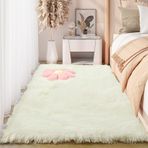 Makinede Yıkanabilir Yumuşak Peluş Uzun Tüylü Kaymaz Modern İç Dekorasyon Çocuk Odası Halısı 60 x 100 cm Beyaz Bej Halı
