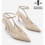 Marjin Kadın Stiletto Bilekten Bağlamalı Dantel Nakışlı Fileli Klasik Topuklu Ayakkabı Limez Ekru