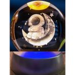 Marsilyan- Ay Üstünde Astronot Tasarımlı Plastik Altlıklı Işıklı Cam Küre - Renkli - standart