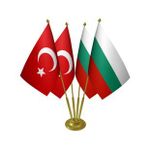 Masa Üstü Bulgaristan Bayrağı Türk Bayrağı Dörtlü Pirinç Direk Masa Bayrak Seti