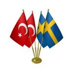 Masa Üstü İsveç Bayrağı Türk Bayrağı Dörtlü Pirinç Direk Masa Bayrak Seti