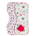 MASALBABY İkili Müslin Çift Katlı Çıtçıtlı Mama Önlüğü/Omuz Örtüsü & Banyo Süngeri (Pembe kedili -Pembe damlalı)