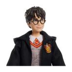 Mattel Harry Potter oyuncakları, çıkarılabilir karakteristik Hogwarts üniforması ve asasıyla birlikte filmden ilham alan Harry Potter figürü, JGM18