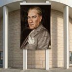 Mavi Gözlü Ulu Önder Mustafa Kemal Atatürk Poster Bayrak Premium Raşel Kumaş ATA56 2X3M