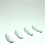 Mbb E-Ticaret 4 Adet Plastik Çengelli Eşarp Ve Şal Iğnesi Beyaz 4 Cm
