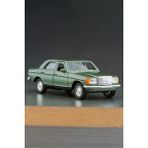 Mercedes 230E Açılır Kapı Çek Bırak Oyuncak Araba 1:32 Ölçek 11 cm - Yeşil