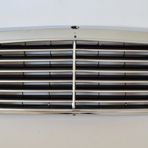 Mercedes W124 Makyajsız Kasa Avantgarde Krom Panjur 1985-1993