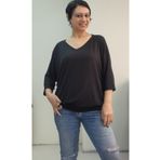 Mertcan Butik Siyah etek ucu manşetli yarasa kol V yaka truvakar kol penye viskon tişört