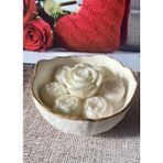 Merz Design Decor El Yapımı Beton Derin Kasede %100 Doğal Vegan Soya Wax Beyaz Rüya Şakayık ve Gül Mum