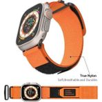 Metal Başlıklı Şık Tasarımlı Apple Watch Kordon 42MM 44MM 45MM 49MM Uyumlu Watch Ultra Kayış - Turuncu Siyah