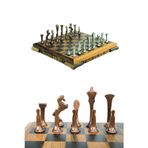 Metalicraft MC53 Satranç Takımı | El Yapımı Gerçek Ceviz Ağacı Satranç Tahtası | Antik Metal Satranç Taşları