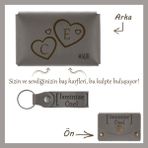 Miaju Koyu Turkuaz, Sevgilinize Romantik ve Kişisel Bir Hediye! Isme ve Harfe Özel Cüzdan & Anahtarlık Set - Kül Gri