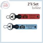 MiaWiki Kamera Desenli Kişiye Özel 2'li Anahtarlık Seti, Standart, MH-KAN-39815x2, nar çiçeği-gök mavi, üniseks-yetişkin