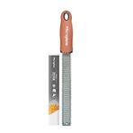 Microplane Narenciye, parmesan, zencefil, çikolata ve hindistan cevizi için tarçınlı portakal renginde Zester mutfak rendesi, ince paslanmaz çelik bıçaklı - ABD'de üretilmiştir
