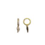 Minimal Taşlı Sallantılı Melek Kanadı 24K Altın Kaplama Gümüş Halka Küpe 1.2X1.2 Cm