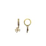 Minimal Taşlı Sallantılı Üç Yapraklı Yonca 24K Altın Kaplama Gümüş Halka Küpe 1.2X1.2 Cm