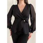 MODA AMORE Drapeli Tasarım Çiçek Broşlu Kruvaze Kesim Kadın Bluz 036, Siyah, S