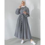 Moda Periy Tam Boy Düğmeli Pötikare Desenli Tesettür Elbise – Şık ve Rahat Günlük ve Özel Gün Kombinleri - Beyaz - Siyah - 46