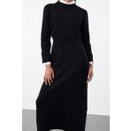 Moda Stil Fitted Dik Yaka Maxi Boy Tesettür Dantel Detalı Yumuşak Dokulu Triko Elbise